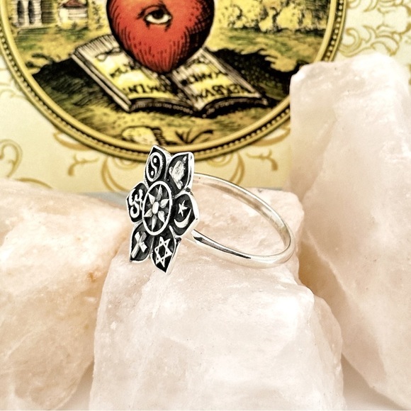 ARTISAN Coexist In Harmony Solid Sterling Silver Handmade Ring - Picture 3 of 4